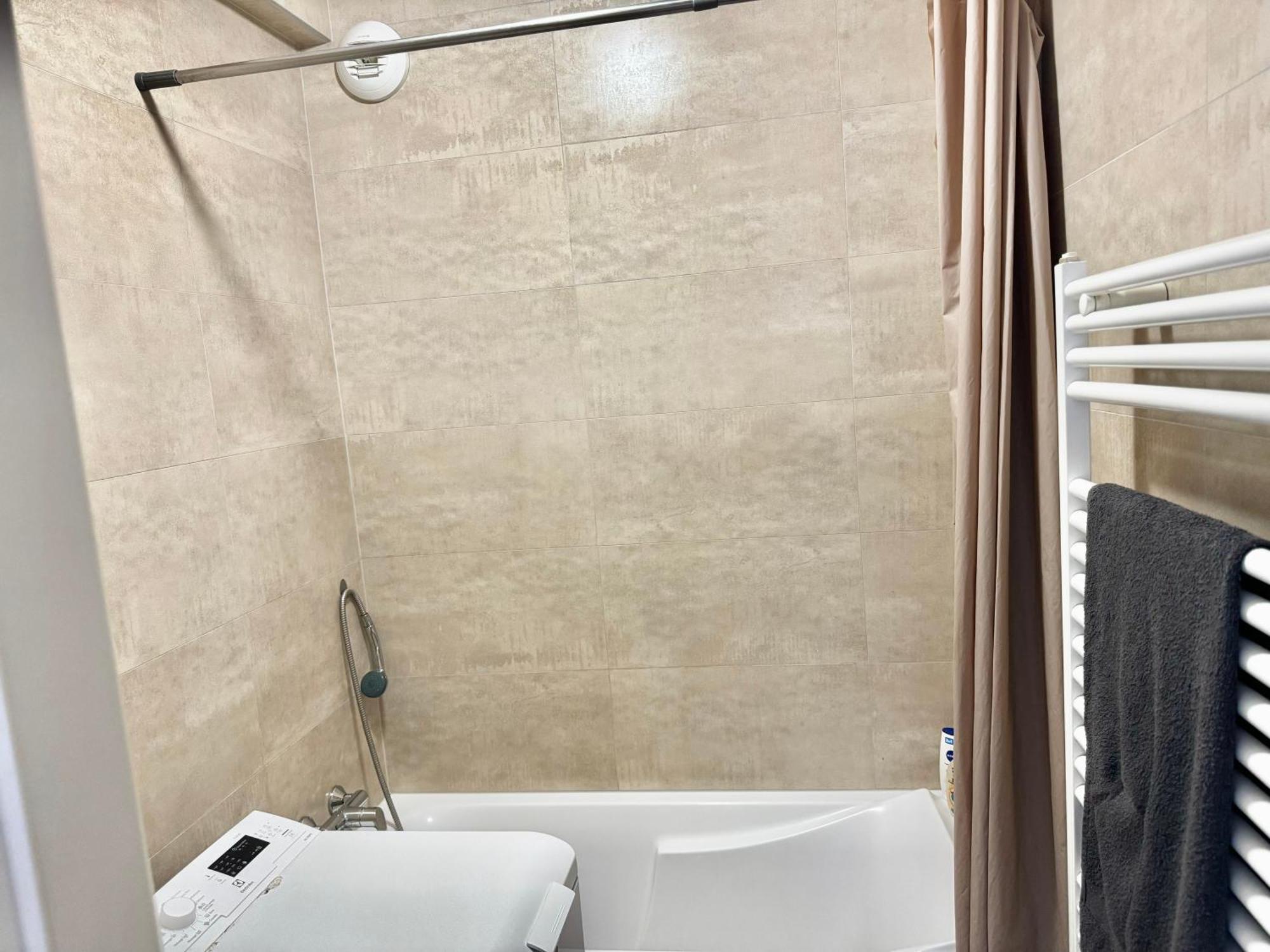 Appartement F4 Meuble à Wittenheim Extérieur photo